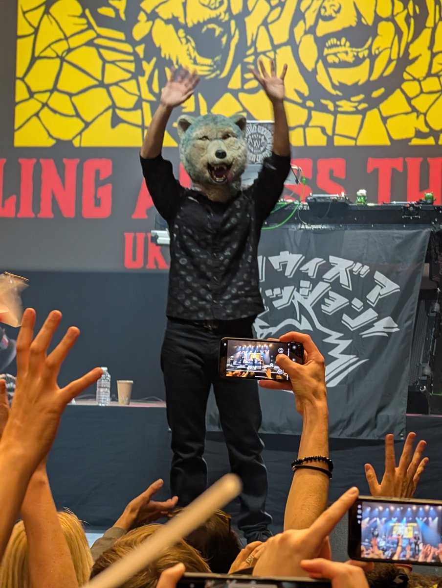 Kyounashi's tweet photo. Les loups au top comme toujours, vraiment un plaisir de les voir chaque année ! 🐺 https://t.co/UdmBgS4hIJ