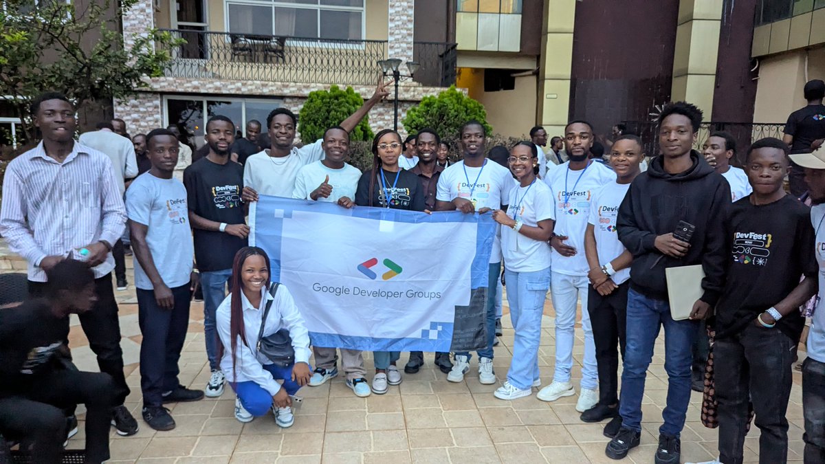 At #DevfestKivu2025, <a href="/gdgocucbukavu/">GDG on Campus UCB - #gdgocucb</a> was well represented 😊
Thank you for everything, dear community 🚀
<a href="/gdgocucbukavu/">GDG on Campus UCB - #gdgocucb</a> <a href="/GdgKivu/">GDG Kivu #DevFestKivu2025</a>