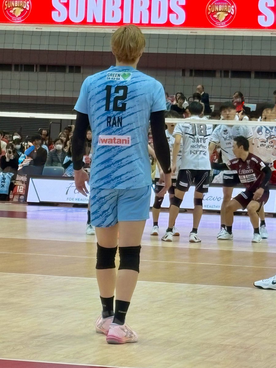 ranxairi's tweet photo. 🐦‍🔥🏐🔥" 12 RAN " 🔥🏐🐦‍🔥

2025.11.29 おおきにアリーナ舞洲
#髙橋藍 選手
#サントリーサンバーズ大阪 https://t.co/A0WHpZhUiB
