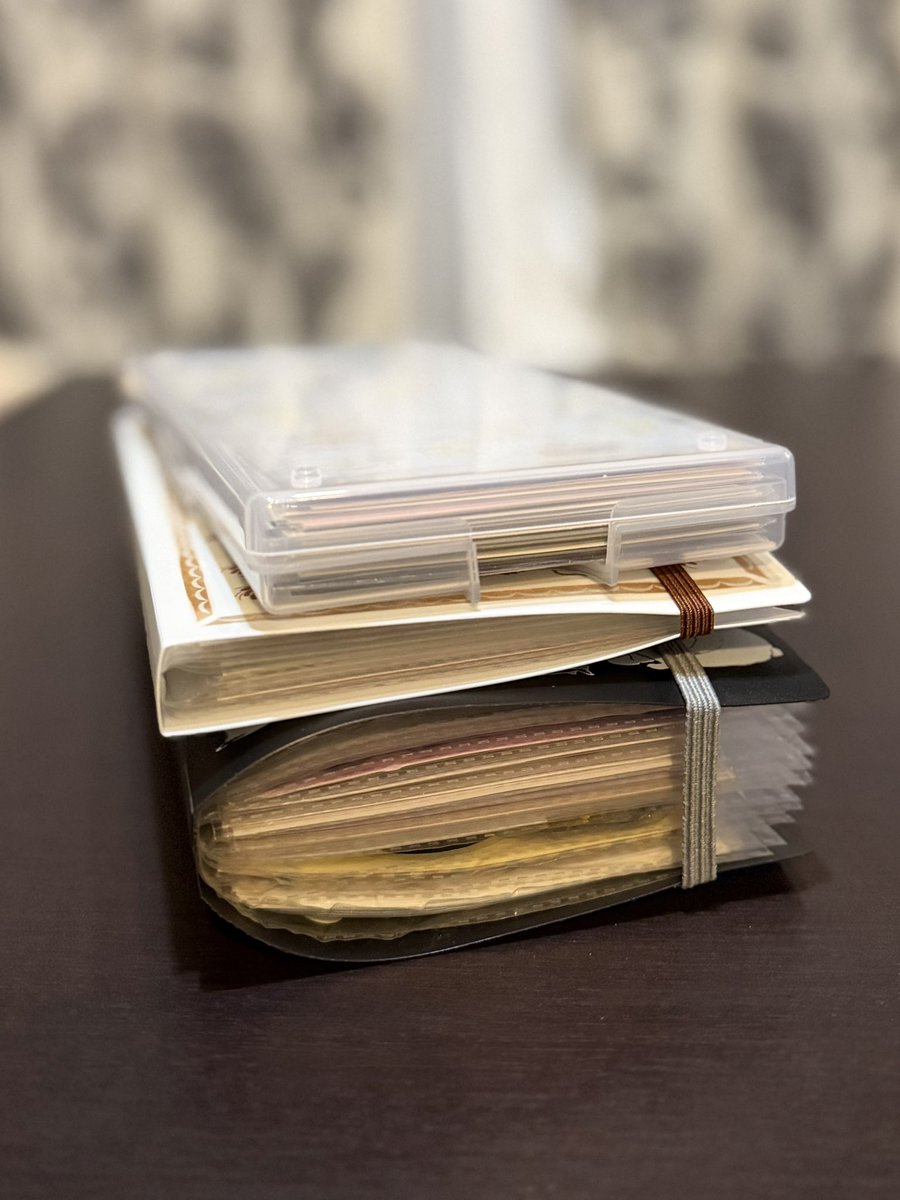 mikazukimasa's tweet image. またついシールを買っちゃったので
メーカー毎に整理をしていたら
ダブリシールがいっぱい出てきまして……

シール交換用『シートごと』ファイルが
増えてしまいましたーーあーーーー
なんなら3枚4枚あるものも🤣
記憶力何処に行った私ーーーー