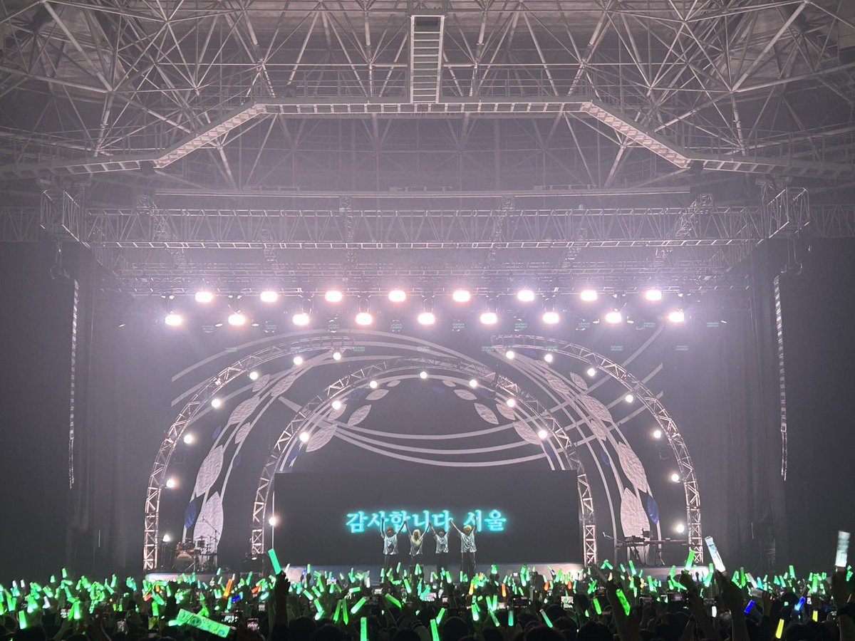 MIKU EXPO tweet media