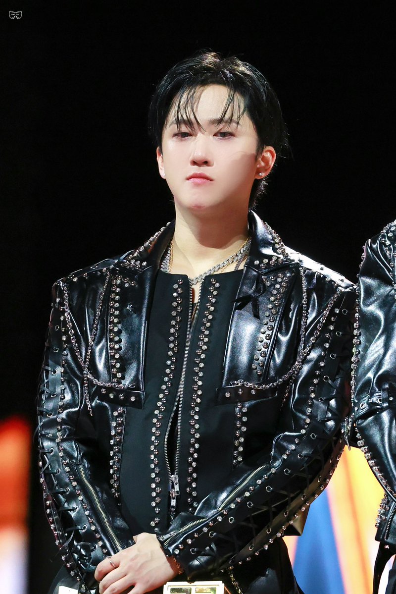 251129 대상 축하해👏🏻
#StrayKids #스트레이키즈 
#창빈 #changbin #チャンビン