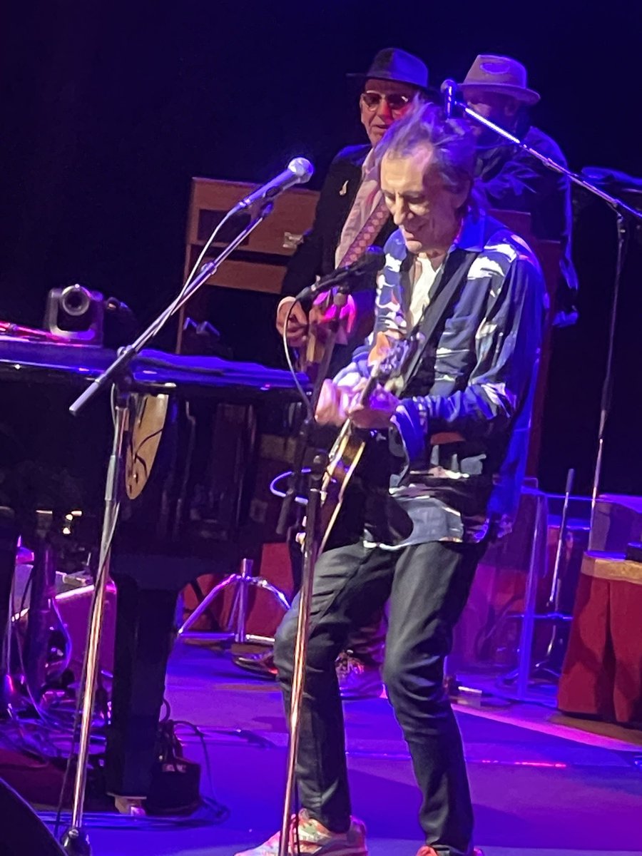 Michael Evans tweet media