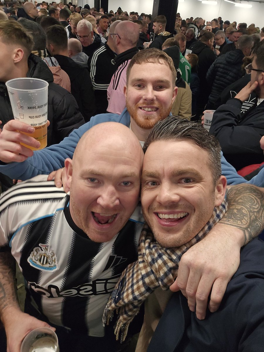 cm_nufc's tweet image. +3 ⚫️⚪️🍻