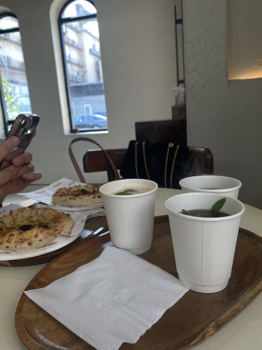 نـوفـمـبــر كان ثقيلًا على قلبي،
مُرهقًا بخطواته… لكنه امتلأ بلُقيا الأحبّة