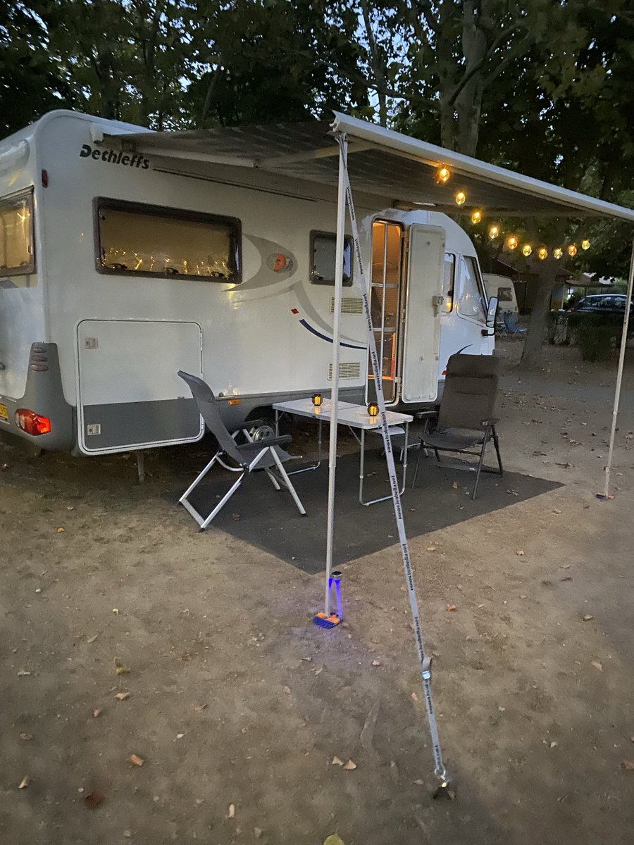 Goedemorgen allemaal.
En dan denk je straks naar 52 jaar gewerkt te hebben lekker op je oude dag van de camper te genieten, gooien ze de wegenbelasting met 100% omhoog wat zijn dit voor kut streken.
Met dank aan de links kliek!!!