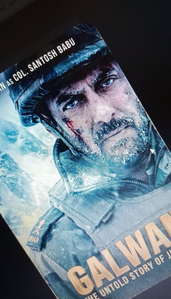SalmanKhanFCRaj's tweet photo. #EXCLUSIVE : Before the Birthday of #Bhaijaan MegaStar Salman Khan,a new poster of film Battle Of Galwan is going to be released &amp; on his birthday he will release #teaser of the film.🔥
#SalmanKhan #ChitrangdaSingh #ApoorvaLakhia #HimeshReshammiya #BattleOfGalwan
@BeingSalmanKhan https://t.co/BJ9Gdgv60j
