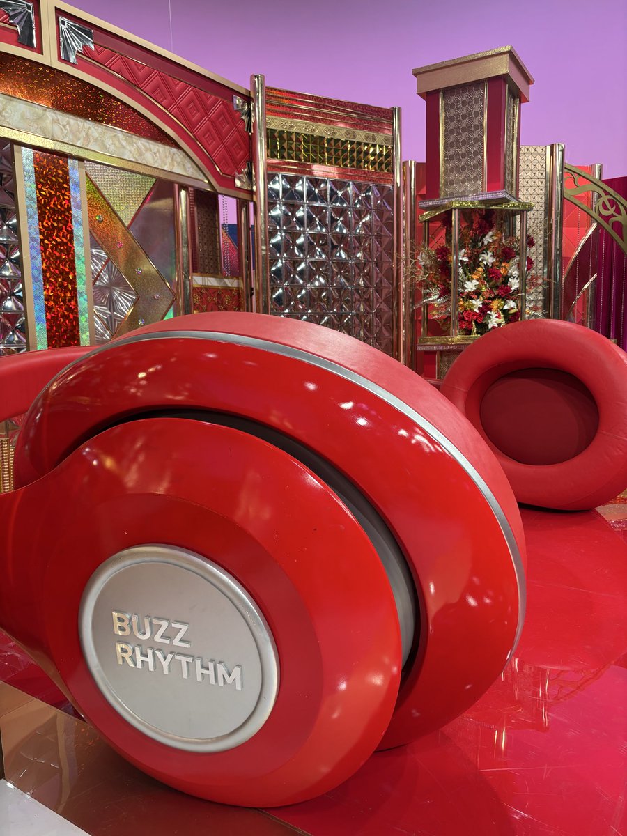 BUZZRHYTHM_NTV's tweet image. 🎧──────── ・
バズリズム02 × final の 共同開発
ワイヤレスヘッドホン / 完全ワイヤレスイヤホン
家電量販店などで取り扱い中⚡️
・──────── 🎧

番組でお馴染みのヘッドホンセット、
実は11/29放送の日本テレビ「ベストアーティスト」の
スタジオにも出張していました🎧…