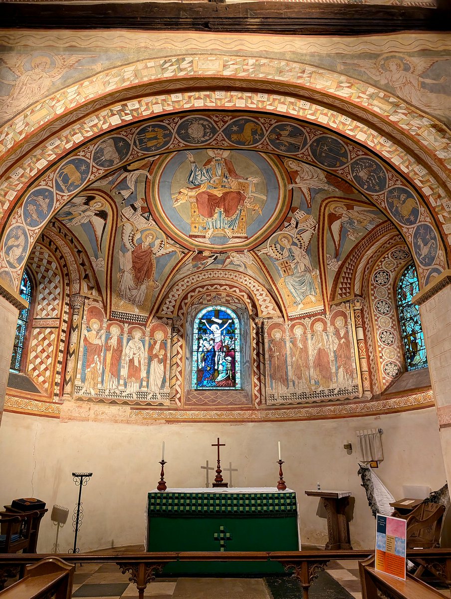 sasastro's tweet image. An Astrological Apse in an Essex church #AlphabetChallenge #WeekVforVowels