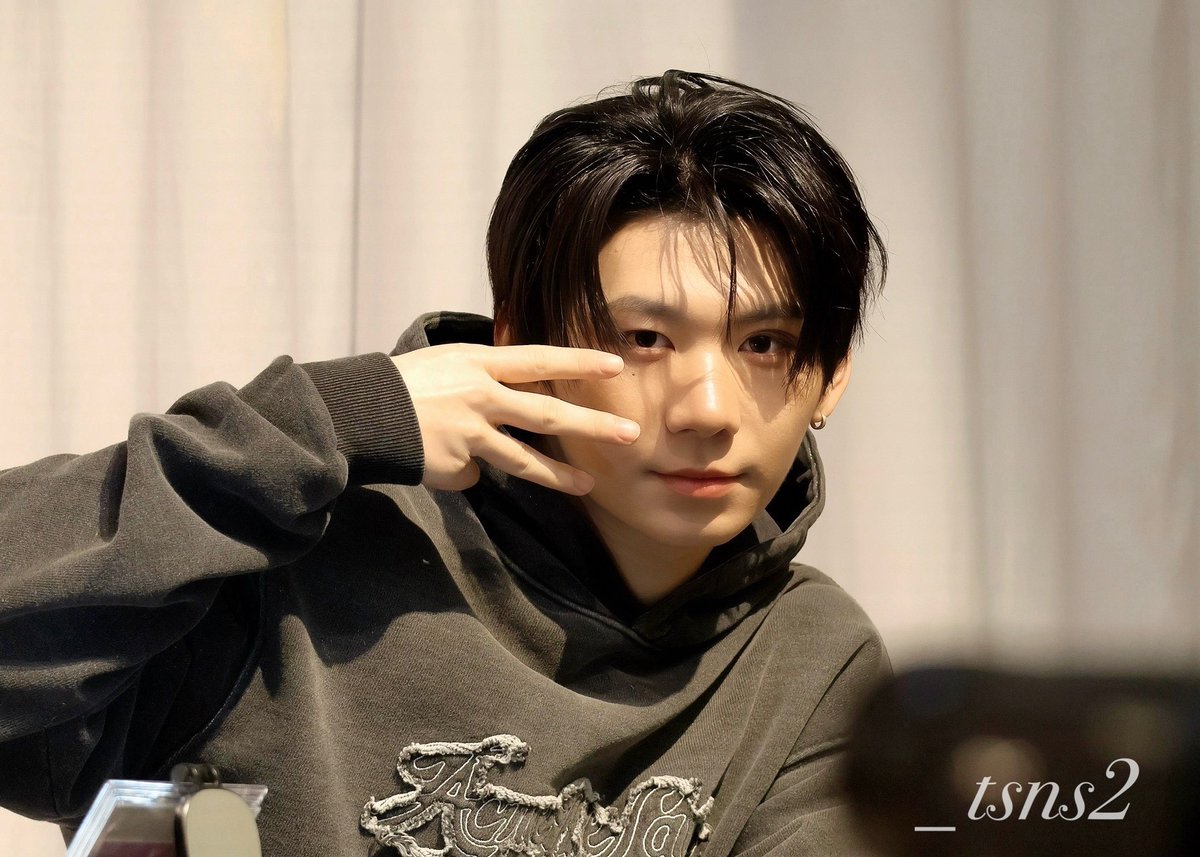 _tsns2's tweet image. 251130 🐾🐈‍⬛

#HAN #박한
#AHOF #아홉