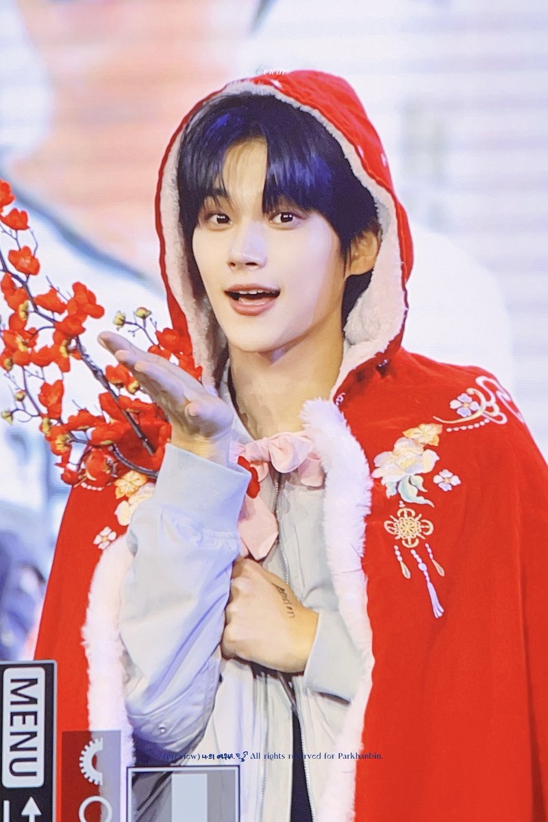 WAKEtoSEREIN_31's tweet image. 251130 #박한빈 ❤️ #지윤서 🩶pre.