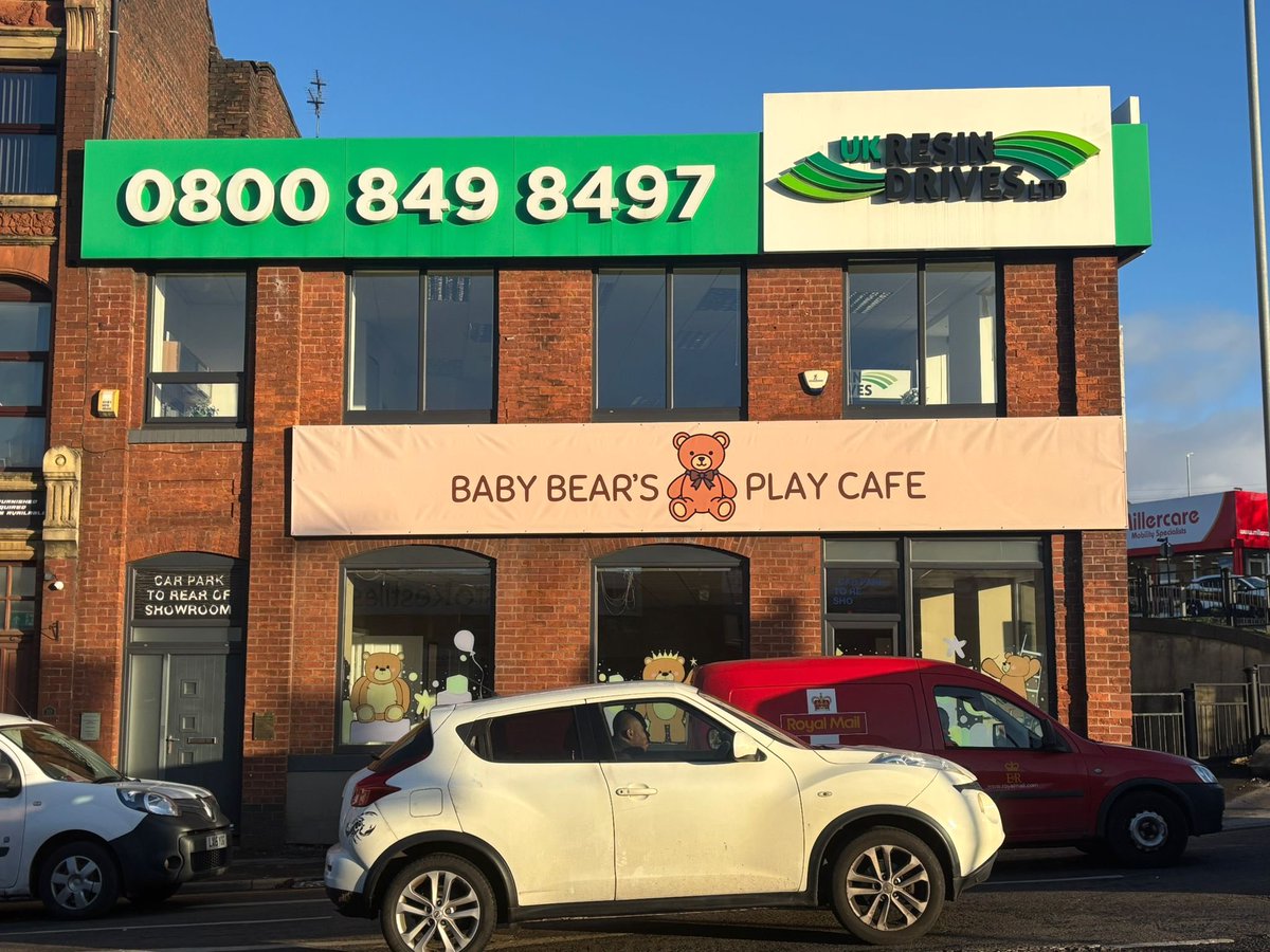 imzackgrimes's tweet image. Super proud of my wife, who officially opened 🧸 Baby Bear’s Play Cafe yesterday - a new business in #Oldham the perfect place for children under 7, in OL1. 

Check it out #OldhamHour 
#SmallBusinessSaturday @TheOldhamTimes @OldhamChronicle 

🔗babybearsplaycafe.com