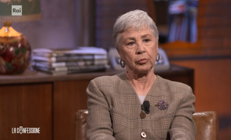 nicolasavoia's tweet image. #AscoltiTv i talk in access

Su #Rai3, sempre ottimi ascolti per #LaConfessione con Peter Gomez, che alla 12ª puntata, segna 845.000 4,70%
Ospiti della puntata, l&apos;ex magistrato Gherardo Colombo e l&apos;attrice Ottavia Piccolo.

#4diSera Weekend con Francesca Barra e Roberto Poletti…