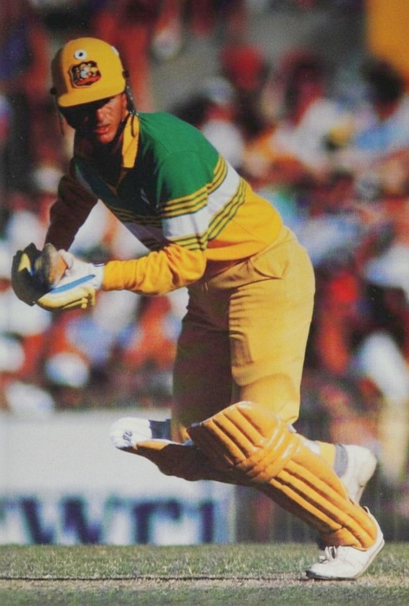 1986/87 - Steve Waugh on his way to a brilliant 82 against Pakistan in the B&amp;H Perth Challenge. He shared a 173-run stand with Dean Jones to help Australia post a commanding 273/6, which Pakistan chased down in a nail-biting thriller. #CricketTwitter
#Cricket