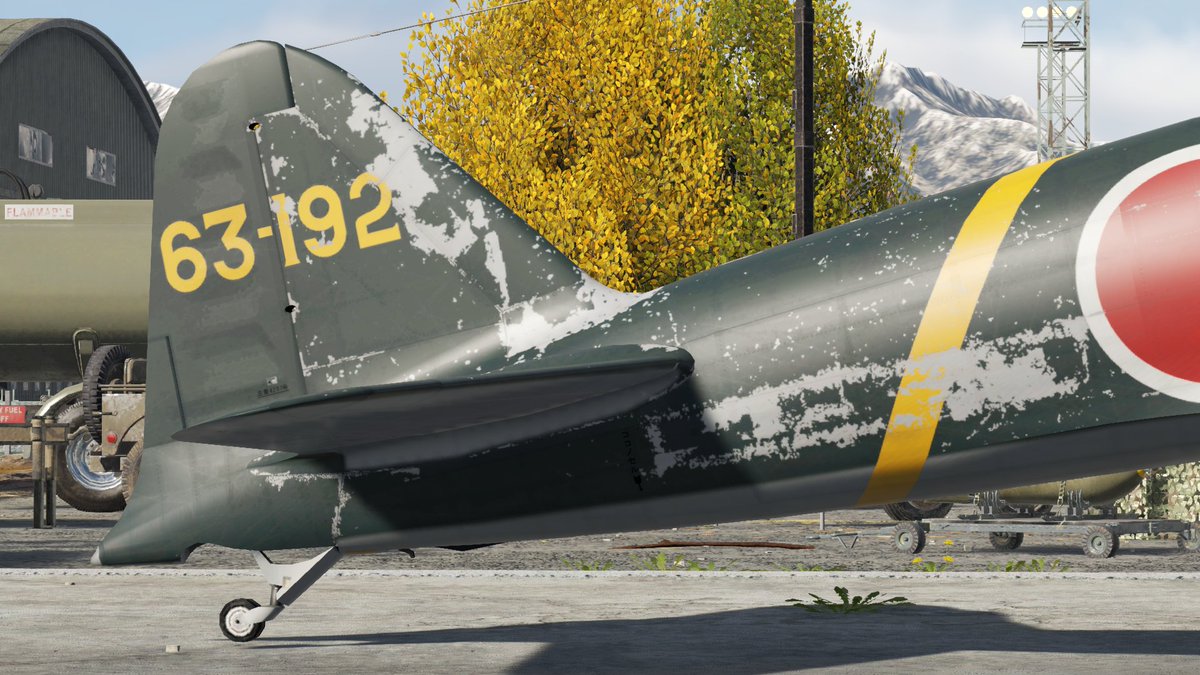 zero2152c's tweet image. 長い作業の一歩目
胴体部分は写真と映像があるのでまだ作りやすいですね。