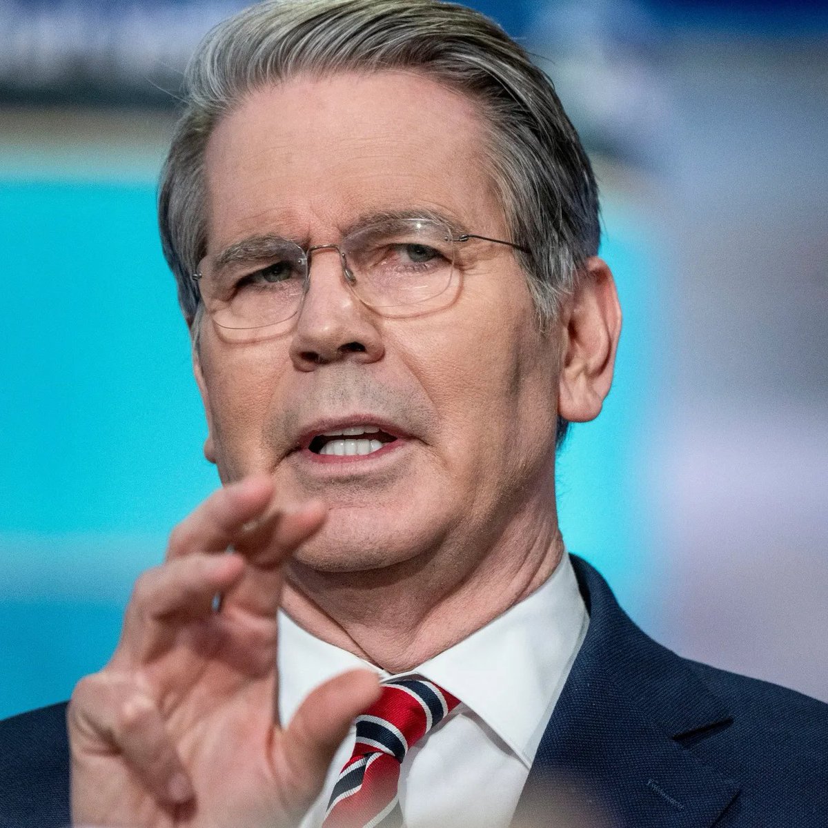 🚨Bureau : La Federal Reserve valuta la riduzione dei tassi di interesse, secondo Scott Bessent.