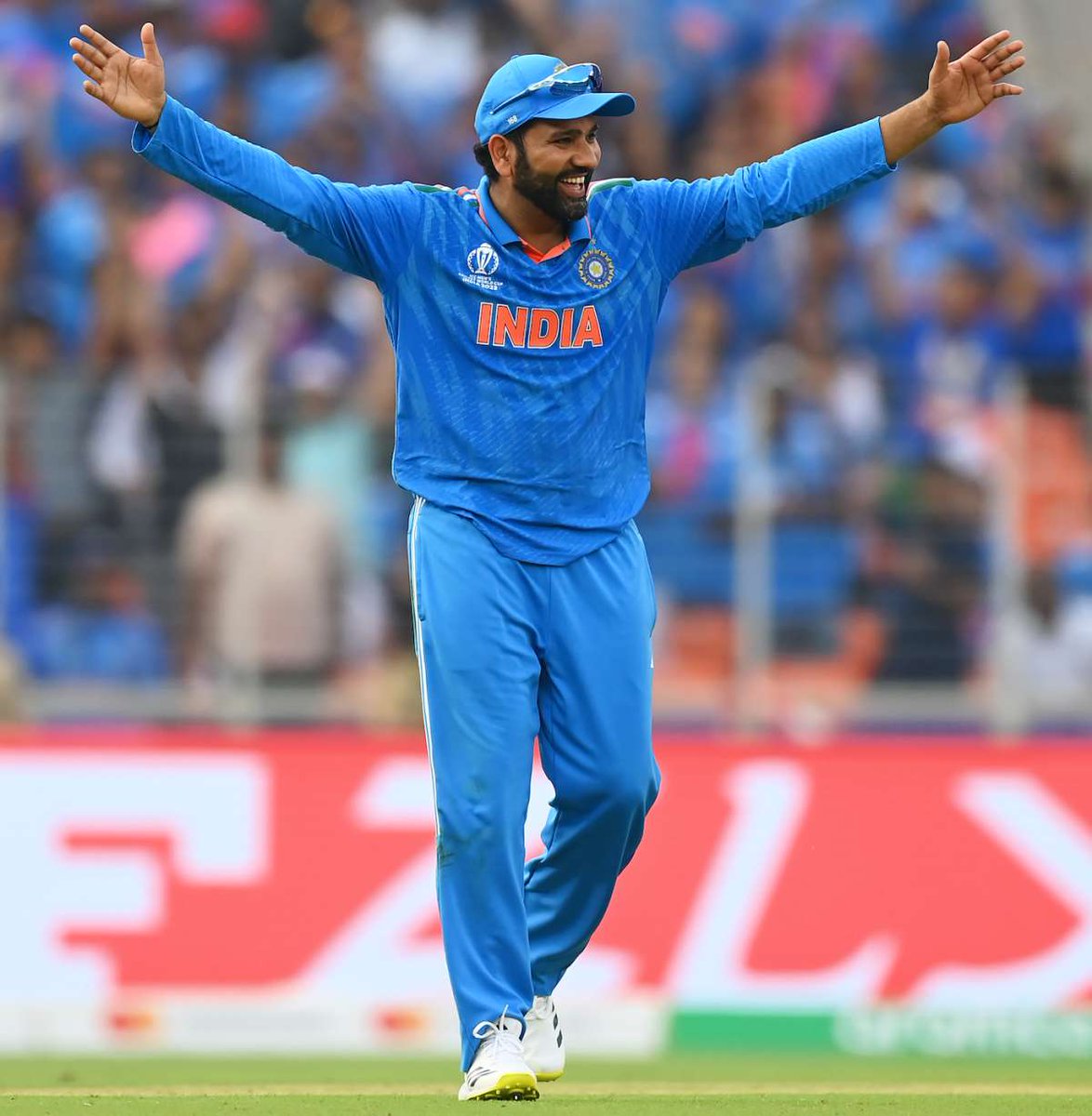 TrendsRohit's tweet image. Most Sixes in Internationals ✅
Most Sixes in ODIs ✅
Most Sixes in T20Is✅

One Man Hitman @ImRo45 🔥