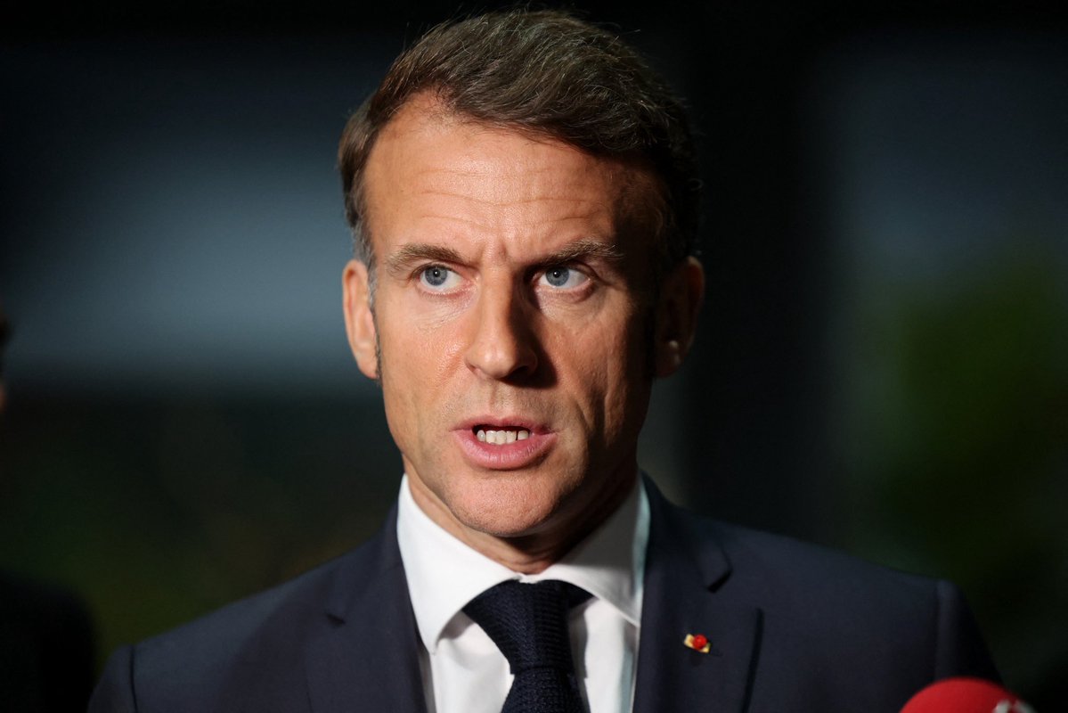 BastionMediaFR's tweet image. 🔴🇫🇷 𝗔𝗟𝗘𝗥𝗧𝗘 𝗜𝗡𝗙𝗢 — Emmanuel Macron s’en prend directement à CNEWS. Le chef de l’État juge l’ARCOM « trop laxiste » envers la chaîne et voudrait un régulateur beaucoup plus ferme pour encadrer ce qu’il considère comme une « dissidence audiovisuelle ».

Selon plusieurs…