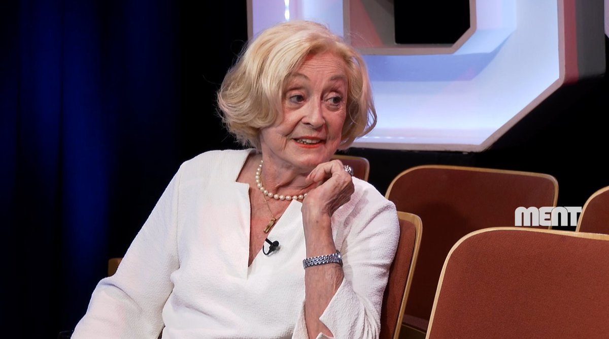 MENTtv's tweet image. Leah Thys: 'ze moeten niet te vroeg aan mijn deur staan' 

Leah Thys te gast in de talkshow BOON op MENT55.

Uitzending:
. woe 3/12 om 22u
. zat 6/12 om 20u
. zon 7/12 om 16u

Presentatie: Marc Boon

#actrice #vlaanderen #theater #films #tvseries #Carrière #rollen #thuis