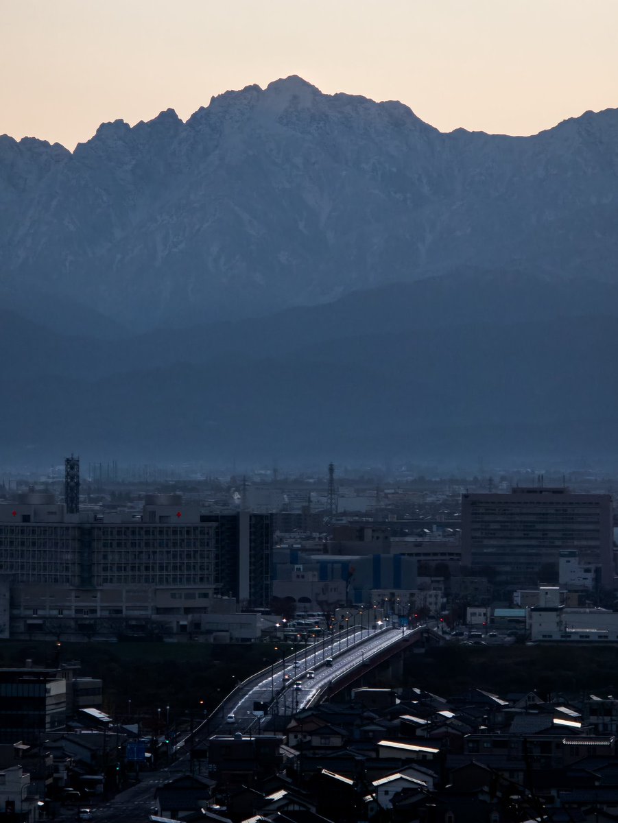 gaolang3c's tweet image. 明け方の橋
Samsung Galaxy S25 Ultra
#smartphonephotography #samsunggalaxy #samsungphotography #galaxys25ultra