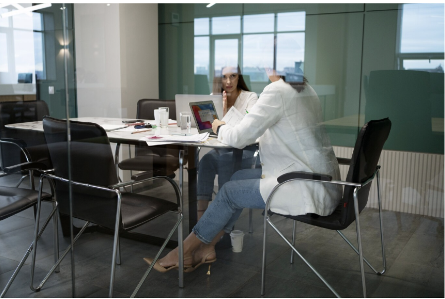 Quieres un buen diseño para tu oficina ? #diseño #oficina #eficiencia #productividad
20milproductos.com/blog/diseno-de…