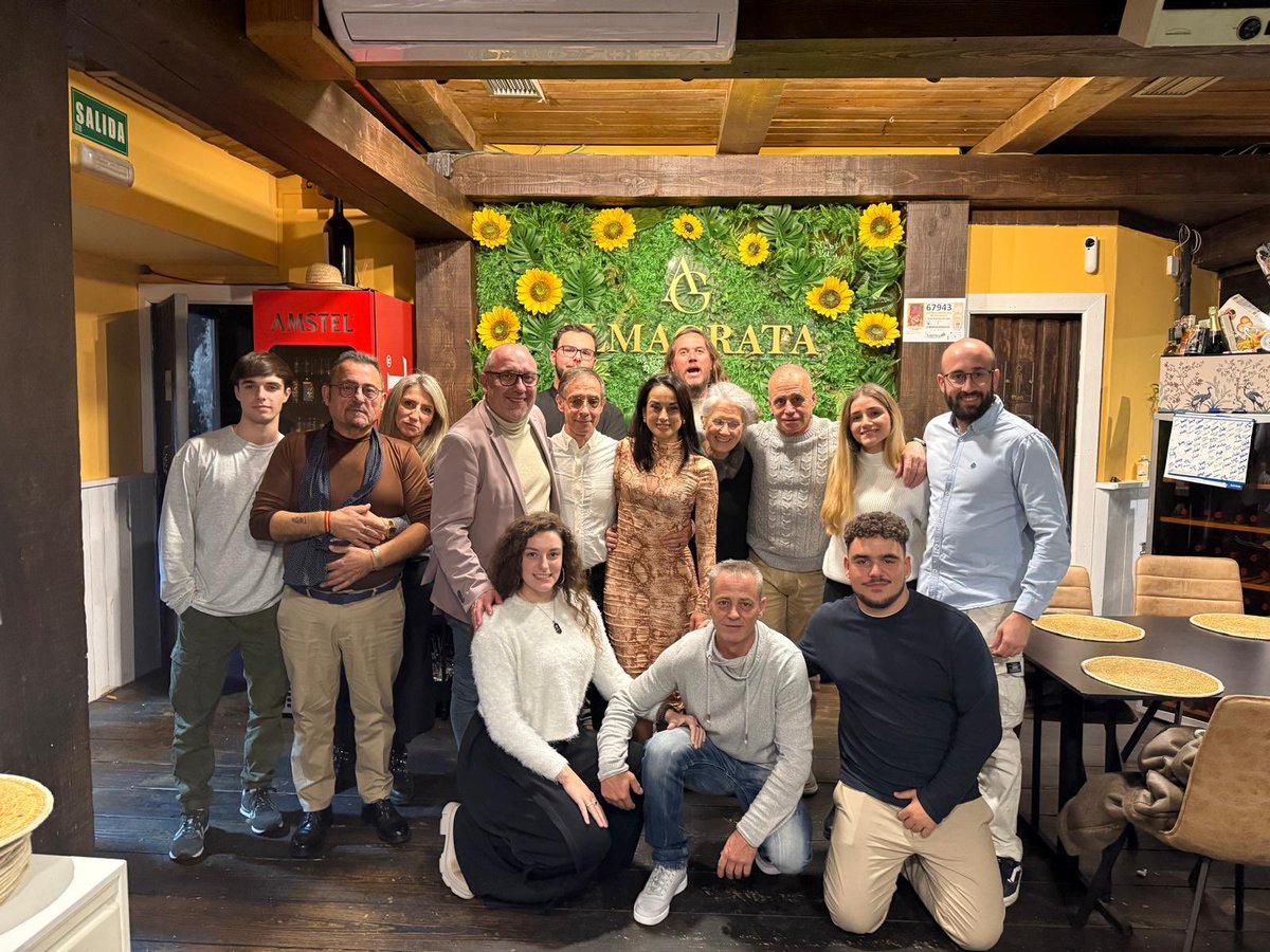 Esta noche he tenido la oportunidad de reunirme con Protección Civil de Arroyomolinos para reconocer su labor incansable. 

Gracias por vuestra entrega voluntaria y por estar siempre cuando más se os necesita. Sois un ejemplo para todos.