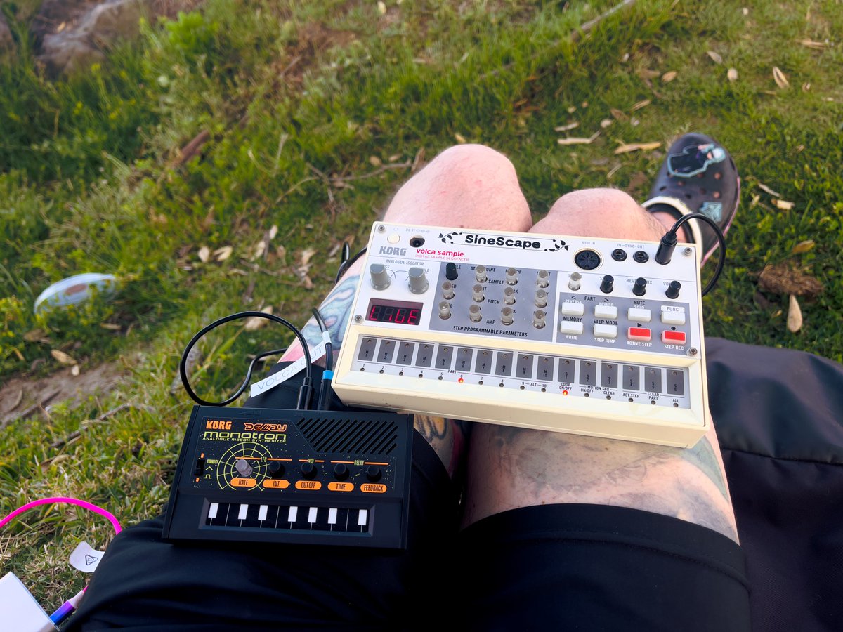 OmegaDragonD tweet media