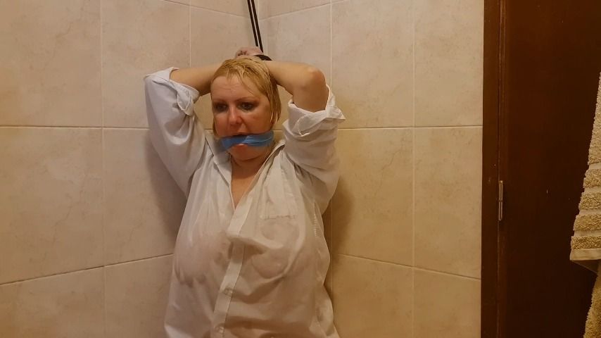 VID SOLD! Victoria Broken by ice water 🔥 Check it out! manyvids.com/Video/6322225/… #MVSales @manyvids