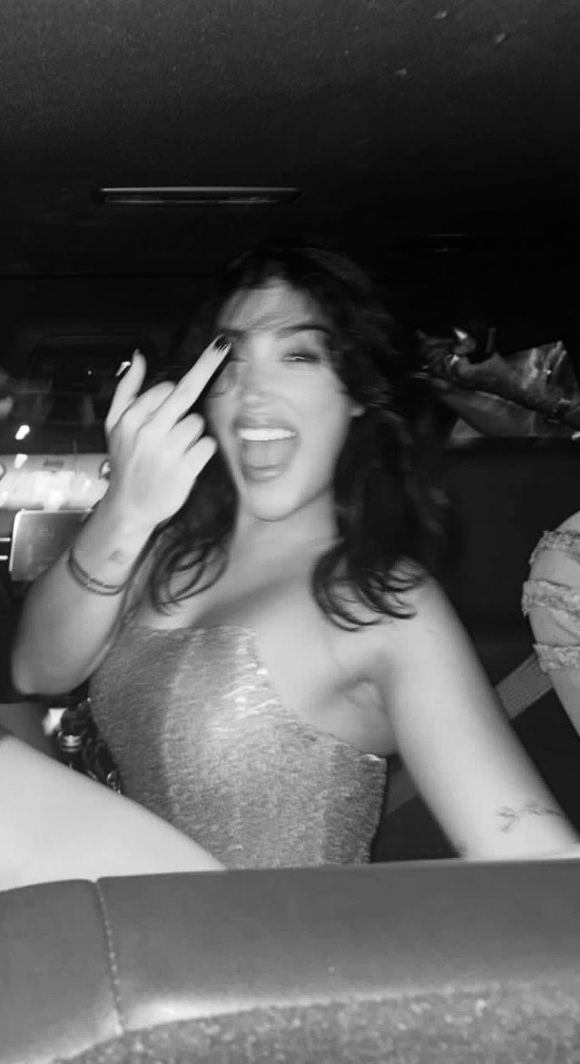 Desdeny427644's tweet image. La mujer mia 🥰 dio mio papa dio 

#LaCasaDeAlofoke2