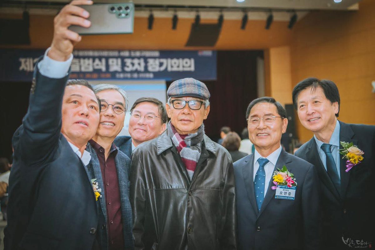 “함께 만드는 평화, 더 나은 미래”

민주평화통일자문회의 도봉구협의회 
제22기 출범을 축하드립니다.