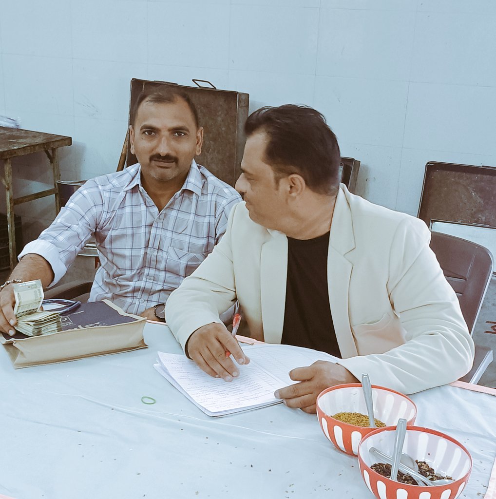 હાસ્ય નો હાહાકાર tweet media