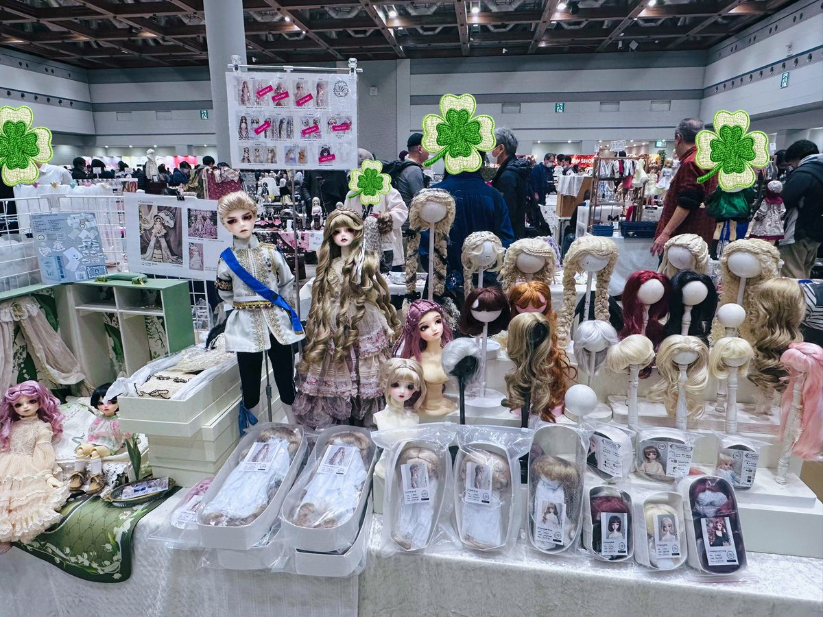 MurmurCoco's tweet image. 本日は #ドルパ54 無事に終了しました！
ブースへお立ち寄りくださった皆さま、本当にありがとうございました🍀

ウィッグは多く完売となりましたが、「Melty Dolly Curls/Antique gold」残りわずかのため、来週中に通販予定です。

詳細は後ほどお知らせします🙇‍♀️

#murmurcoco