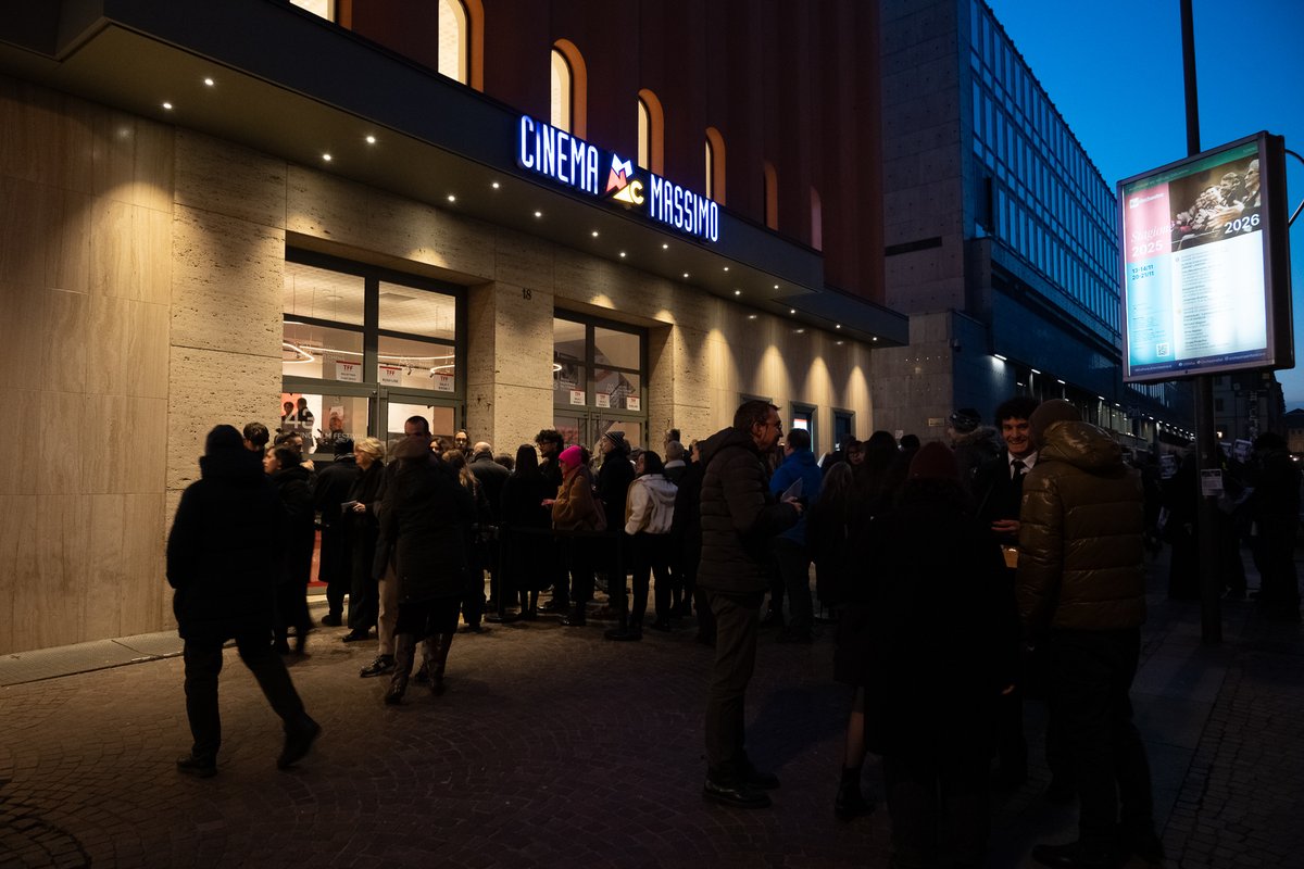 torinofilmfest's tweet photo. La 43ª edizione del Torino Film Festival si chiude con una giornata speciale: tantissime proiezioni e la cerimonia di premiazione 🏆✨.
Un’edizione che ci ha fatto vivere il cinema da vicino, tra grandi film e tante stelle italiane e internazionali 🌟.
#TFF43 https://t.co/qBTS2xw5JI