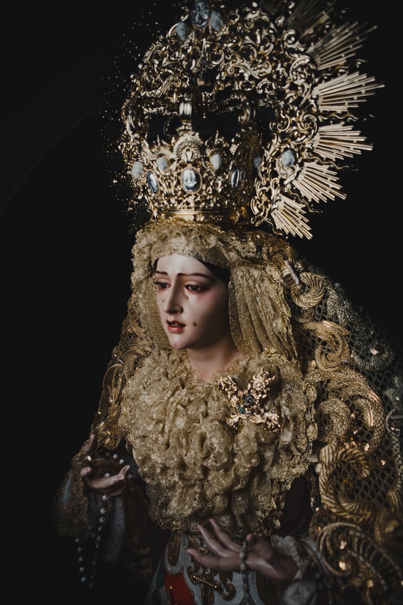 ⚫️⚪️
I DOMINGO DE ADVIENTO

Estad en vela, porque no sabéis qué día vendrá vuestro Señor. (Mt 24,37)

Comienza el Adviento: Ten bien abiertos los ojos del corazón y no dejes para mañana el bien que puedes hacer hoy.

📸: <a href="/madrugagaditana/">Manuel Sánchez Sánchez</a>