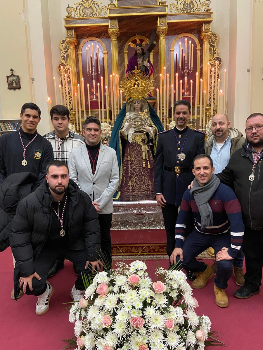 𝗥𝗘𝗣𝗥𝗘𝗦𝗘𝗡𝗧𝗔𝗖𝗜𝗢́𝗡 

En el día de ayer asistimos al concierto de nuestra querida Agrupación Musical “Pasión y Muerte” de Ajalvir. Al término del mismo, nuestra Hermandad renovó el contrato con la formación para el Viernes de Dolores de 2026.