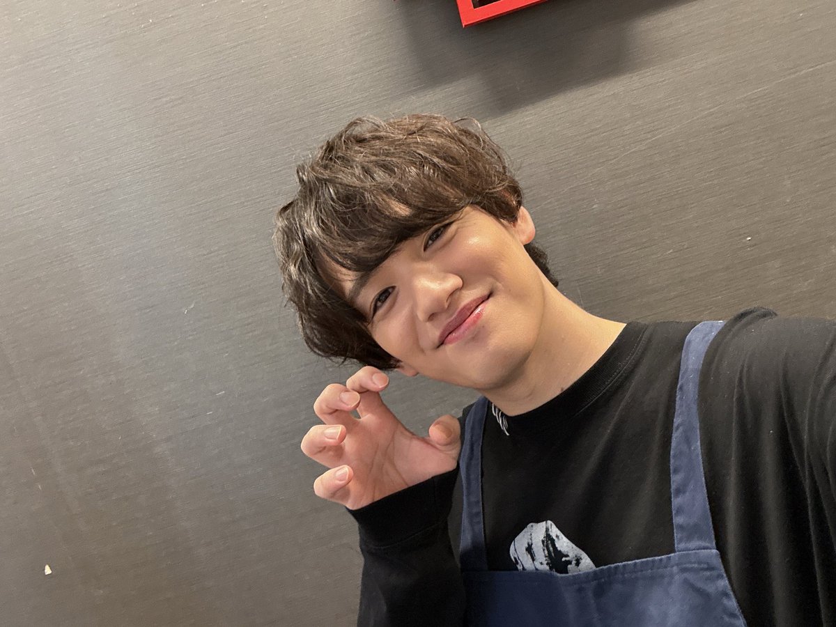 本日は！ #食ラボ イベントありがとうございました〜！！🔥
めちゃくちゃ笑いました😇
新しい経験がたくさんできました✌️
夏目くんとの料理楽しかったな〜❤️‍🔥✨
全部の料理美味しかったです！
また腕を振るう機会がありますように🙏