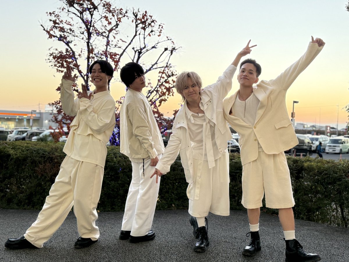 CrimsonCratClan's tweet image. #カララブ リリイベ
@スマーク伊勢崎

急遽4人体制となってしまいましたが
応援頂き本当にありがとうございました🙏

次回ライブ↩️
12月6日(土)@イオンタウン水戸南
12月7日(日)@イオンタウンおゆみ野

皆様のご来場お待ちしております❤️‍🔥

#CCC