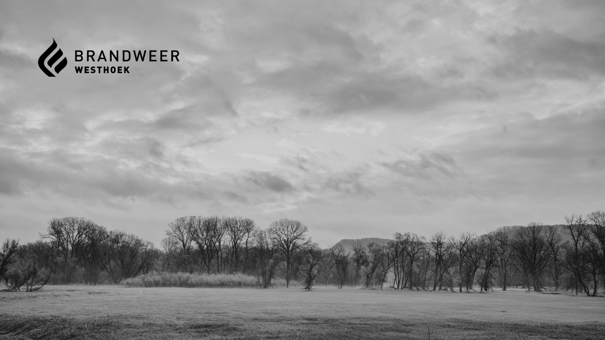 Met diepe droefheid moeten we jullie melden dat onze collega, brandweerman Dries Mattelin, is overleden. Sinds 1993 was Dries een gewaardeerd lid van brandweerpost Leke. Wie dat wenst, kan een boodschap van medeleven achterlaten in het rouwregister: brandweerwesthoek.be/rouwregister/