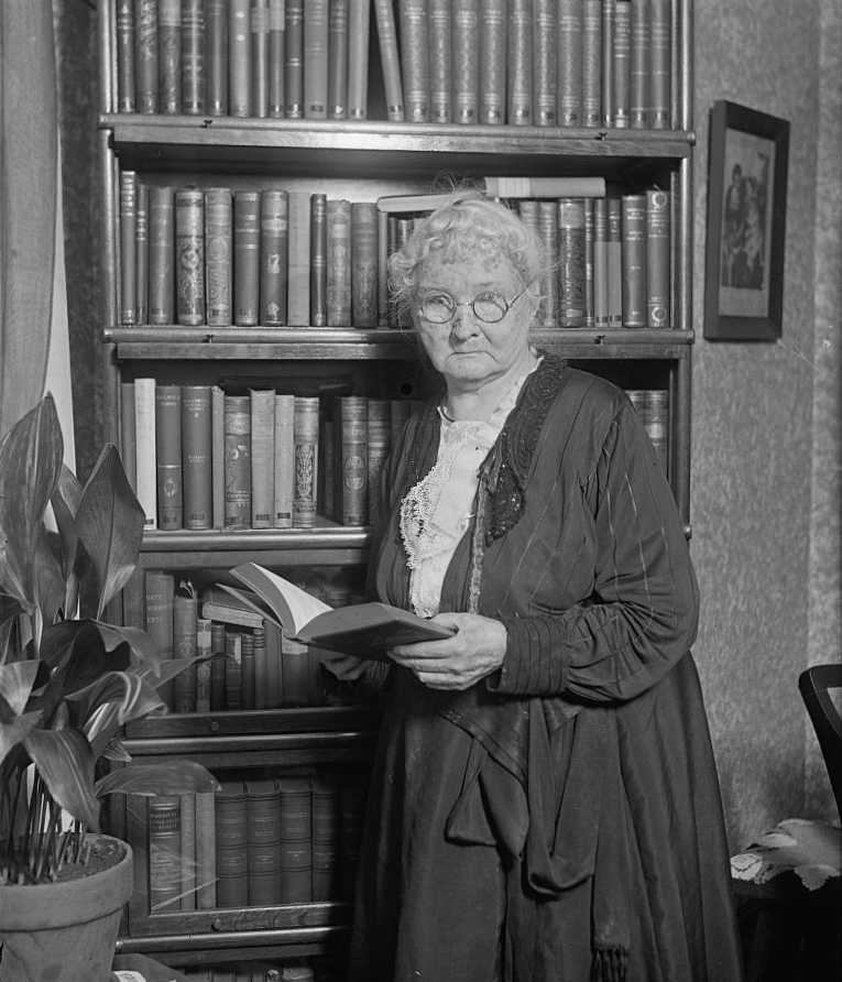 wrkclasshistory's tweet photo. #OtD 30 Nov 1930 legendary Irish-born dressmaker and worker-organiser, Mother Jones, died in Maryland, US. Co-founder of the @IWW, she organised for multiple unions and, in 1902, was called dubbed "the most dangerous woman in America" https://t.co/ozKXs12iBW https://t.co/Hd22AAN8Dj