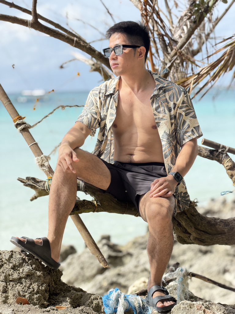 jickson0326's tweet photo. Quiet moments by the ocean are the best.
#Boracay #SilentType #TahimikPeroSolid #OceanVibes #IslandLife #Boracay2025
#WavesAndSilence #CalmSoul #SeaTherapy #LowNoiseHighPeace #ChillLang
#BoracayDiary #TravelFeels #QuietMoments #BeachLifePH #SilentMood https://t.co/EGzrjVuBG1