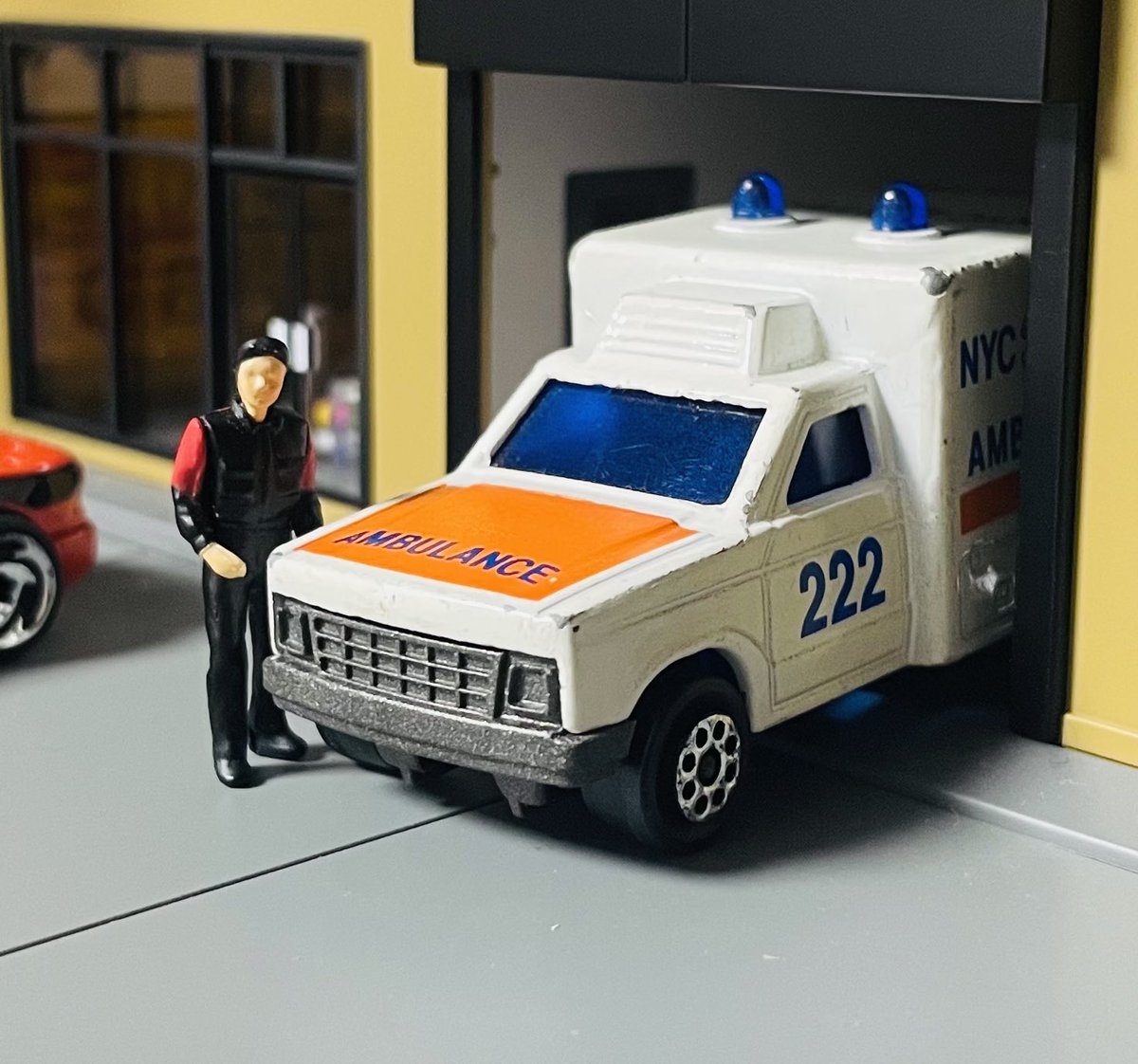 Majorette AMBULANCE 典型的なアメリカの救急車 今気付いたんですけど