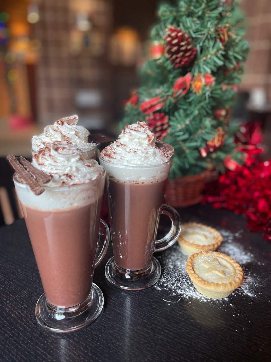 Take a festive pause in your week on 2 &amp; 4 December at 1pm.

Join us for a cosy, joyful afternoon of traditional carols and favourite festive songs in a relaxed atmosphere.

Grab a coffee or mince pie from the Welsford and settle in for some Christmas cheer.

✨ Free entry