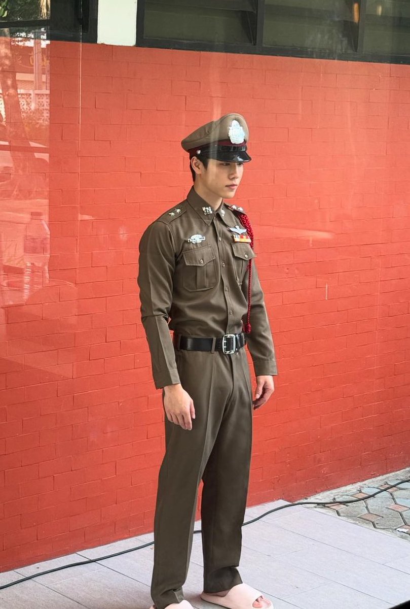 RTKyxw's tweet image. ผมบอกเลย 100ทั้ง100 ไม่มีใครเชื่อหรอกว่าผมเป็นตำรวจ

เข้าใจนะคะ เพราะภาพจำนายตำรวจรอบก่อนทำชาวเน็ตติดตากันมาก โอ้ย55555555555555555555555

#ที่รักสารวัตรเธียร์ #warwanarat