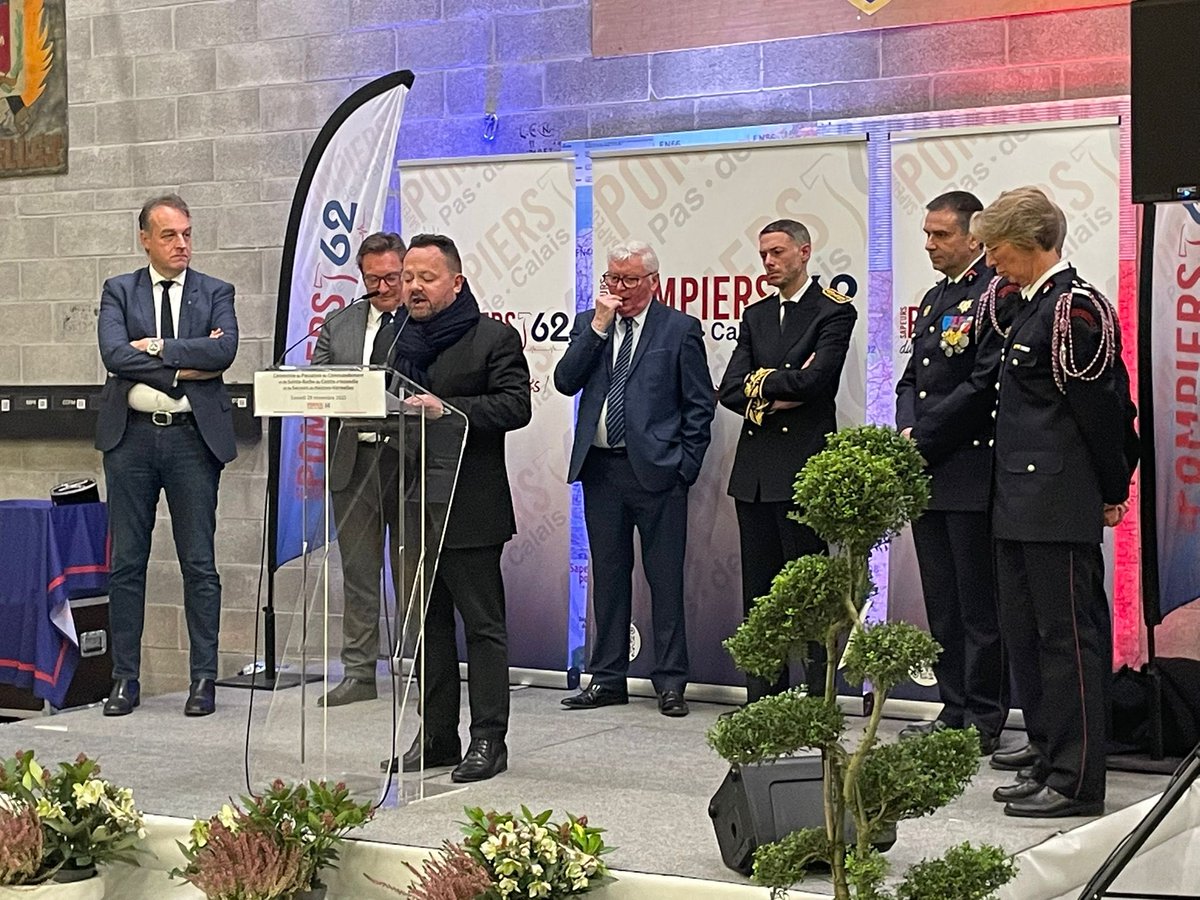 👨🏻‍🚒 Cérémonie de la Sainte Barbe du CIS de Haisnes-Vermelles.

Être sapeur-pompier n’est ni un simple métier, ni une simple vocation : c’est un engagement total, une disponibilité permanente, un sens du devoir qui force l’admiration !