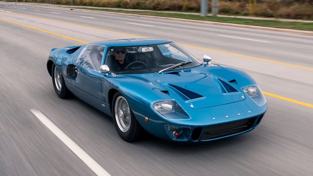 🧵 HILO — Ford GT40: el coche que nació de un NO 👇