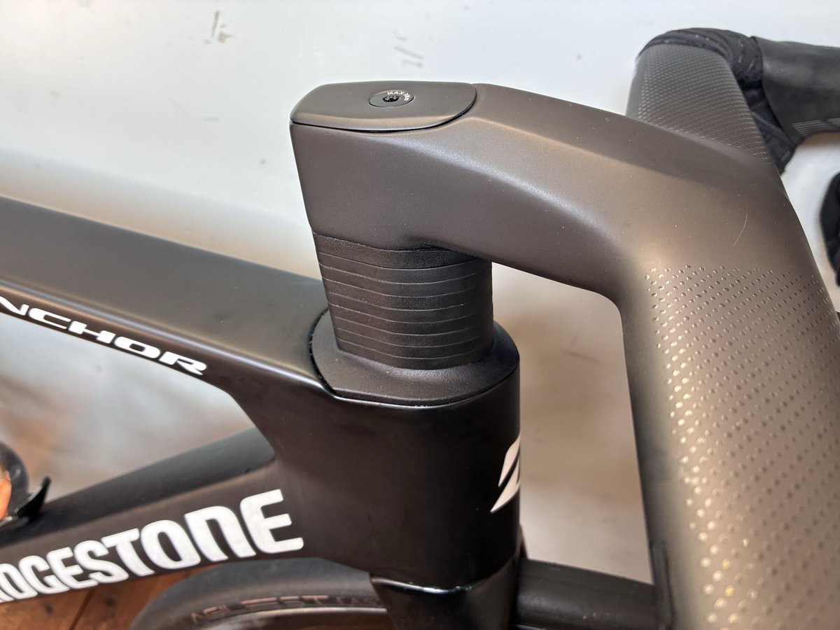 ブリヂストン RP9純正カーボンハンドル RP9 CARBON LAB AERO HANDLEBAR