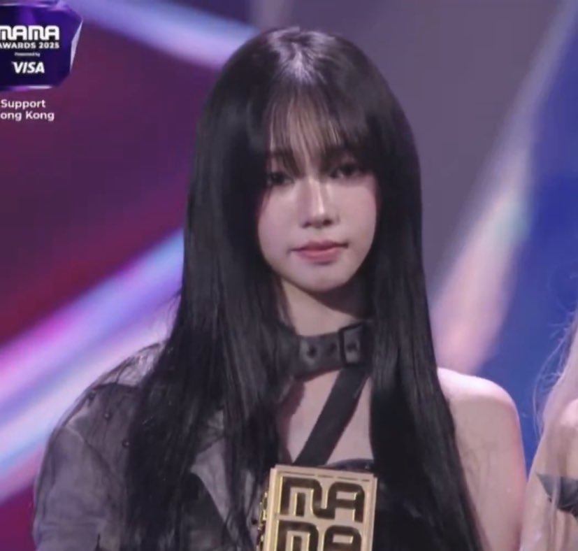 soobrina thinker tweet media