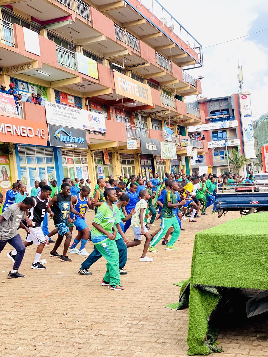 Great vibes at Rusizi Car Free Day today! 🙌  
Proud to take part in offering free health screenings and sharing health tips with the community. Small actions, big impact! 🩺💛
#Rusizicarfreeday  #AnesthesiaStudents #SACRAImpact