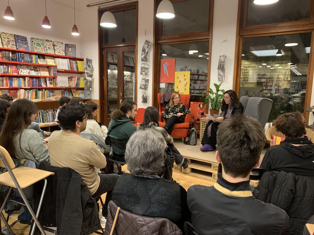 Muchas gracias a la librería <a href="/DocumentaBCN/">Llibreria Documenta</a> y a todas las personas que ayer acompañasteis a <a href="/TafallaMarta/">Marta Tafalla</a> y Fabiola Leyton durante la presentación del libro "Paradojas de la experimentación en animales. Ética, salud y crisis ecológica"