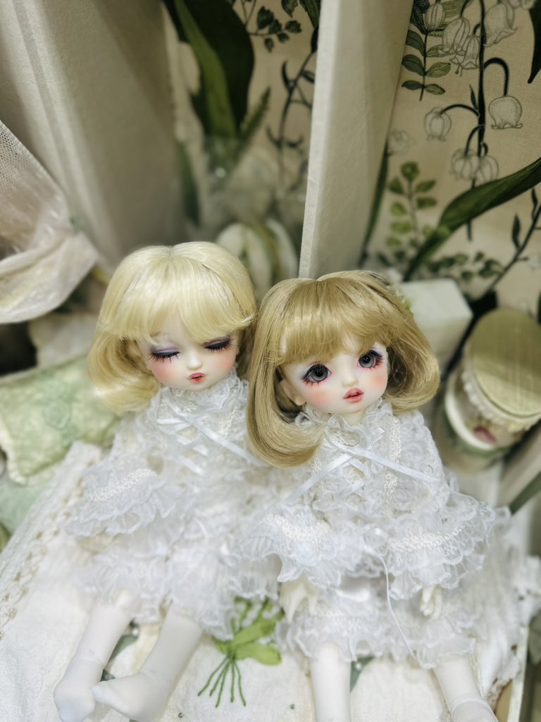 MurmurCoco's tweet image. ディーラー様とフォロワー様のかわいいドールちゃんたちを撮影させていただきました❣️
素敵なドレスに MC のウィッグをセレクトしてくださって、本当にありがとうございます🍀💕✨

#murmurcoco